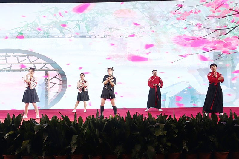 集團(tuán)2020新春年會(huì)-(30).jpg