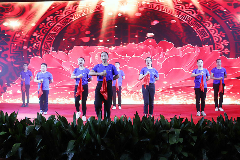 集團(tuán)2020新春年會(huì)-(35).jpg